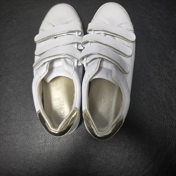 [NEW] Vionic Women's Size 8.5 White & Champagne (Gold) Velcro Sneakers - Picture 7 of 15